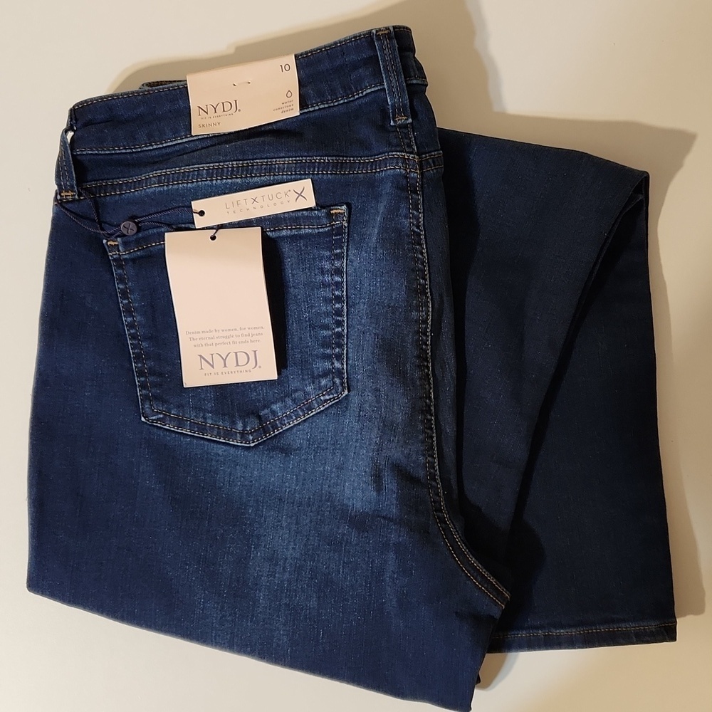 NYDJ AMI Skinny Jeans Lift X Tuck Water Conscious Denim Women’s Sz 10 NWT NEW!!